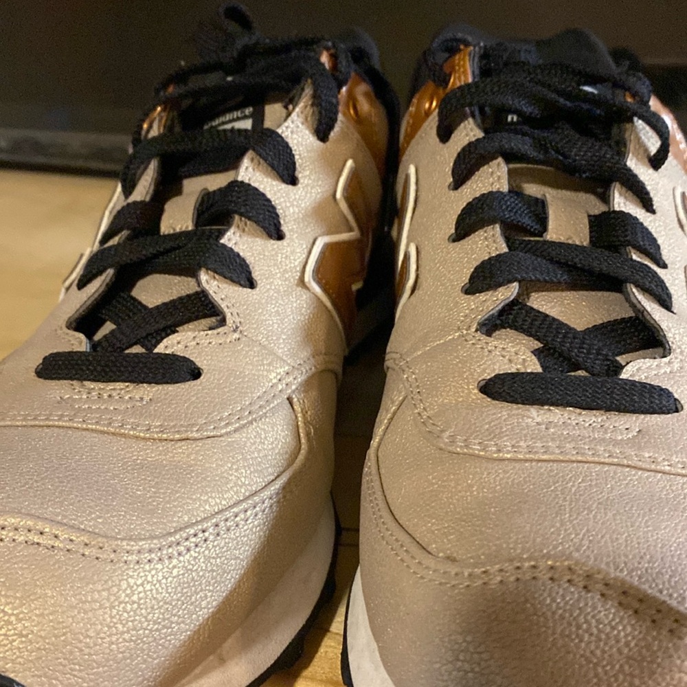 New Balance Sneakers Women's 11 Copper 574 V1 Shimmer Leather Neutral Athletic